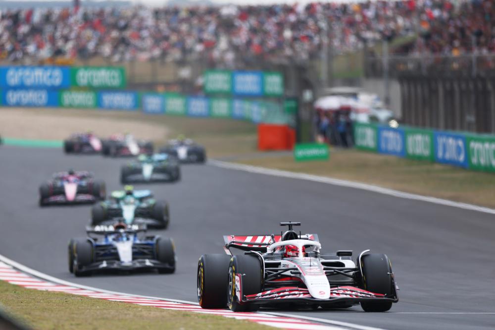 虎扑体育：体育沙特联：利雅得新月1-1达马克 内马尔陷球荒